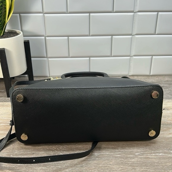 Michael Kors Black Leather Cindy Dome Satchel! Preowned!! Very Gently Used!! - Picture 3 of 11